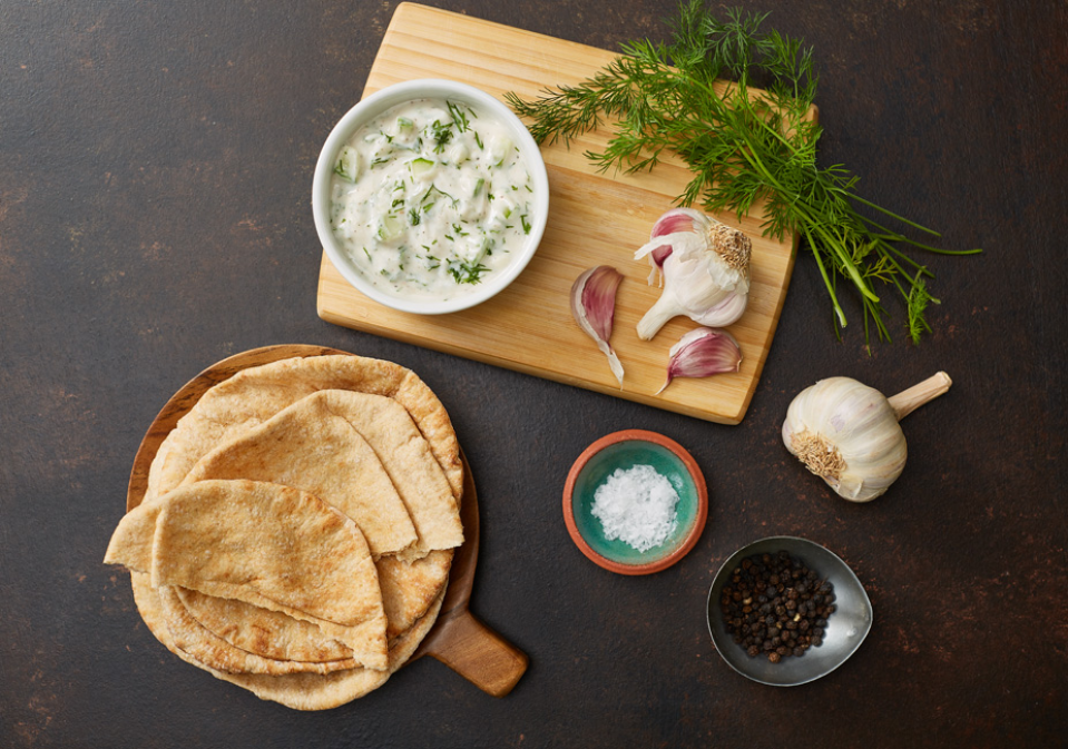 Comida Salsa tzatziki con pepino