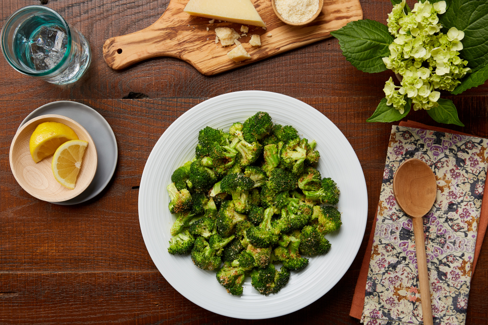 Brócoli al horno crocante con queso