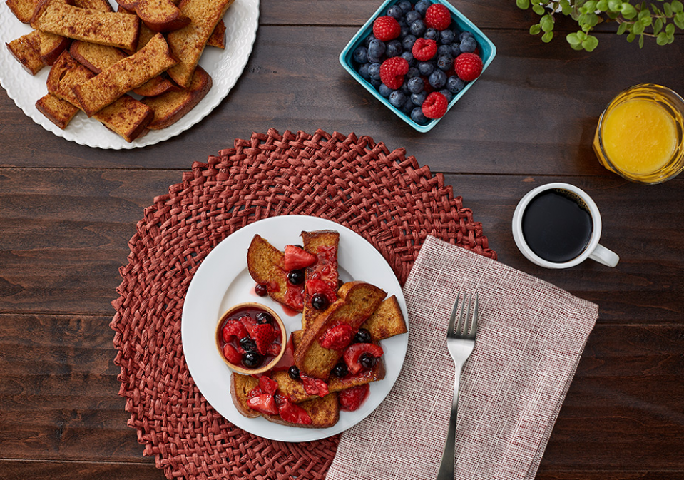 Comida Salsa de frutos rojos para tostadas francesas