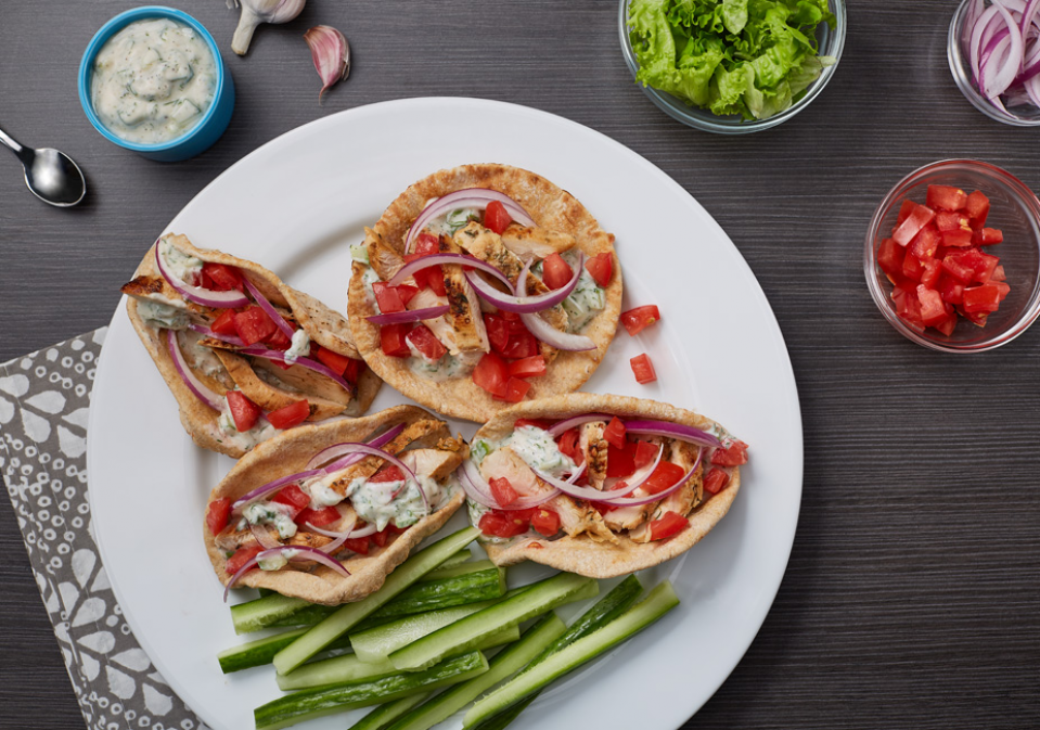 Comida Gyro de pollo con verduras