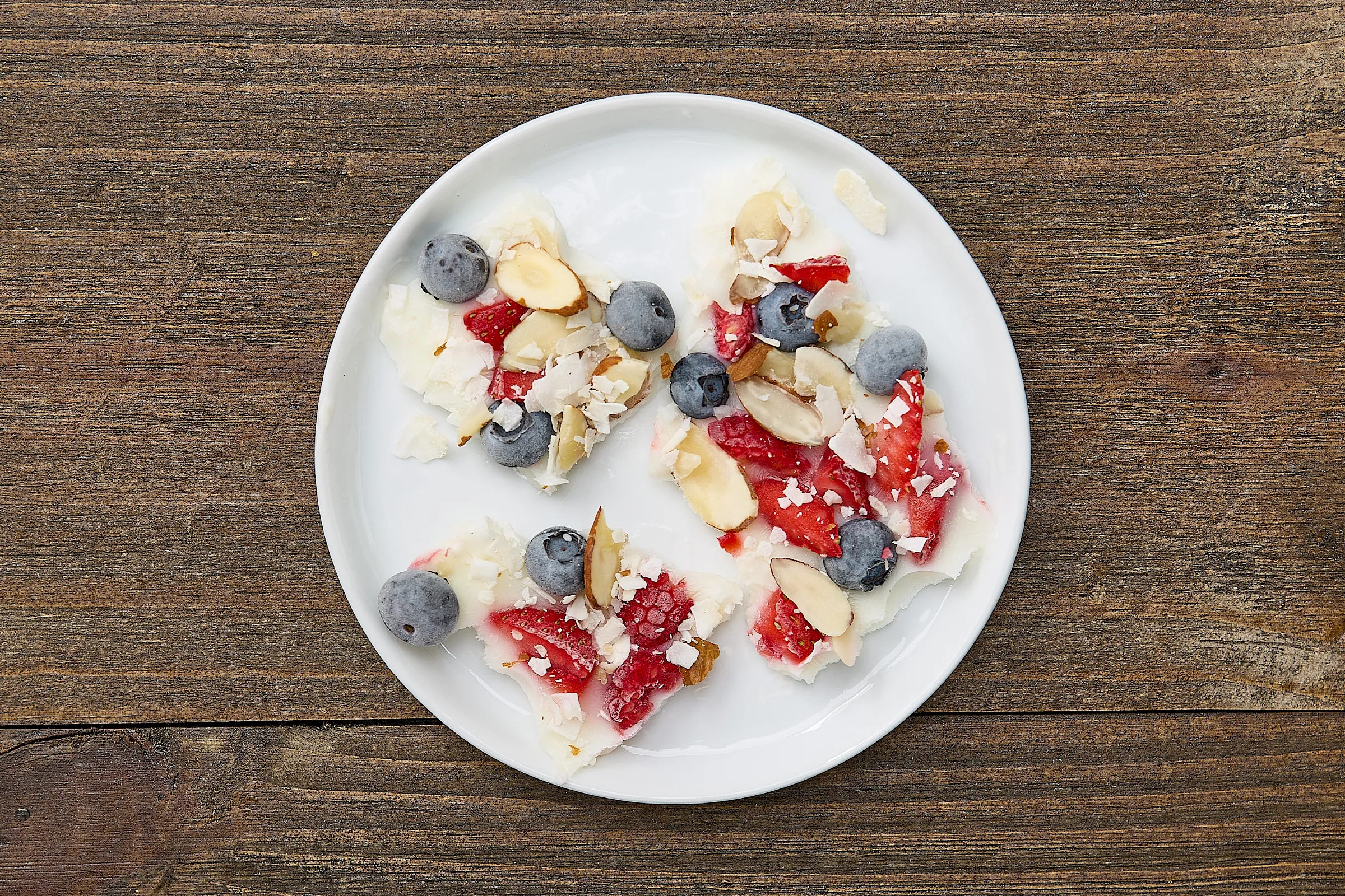 Berry Frozen Yogurt Bark