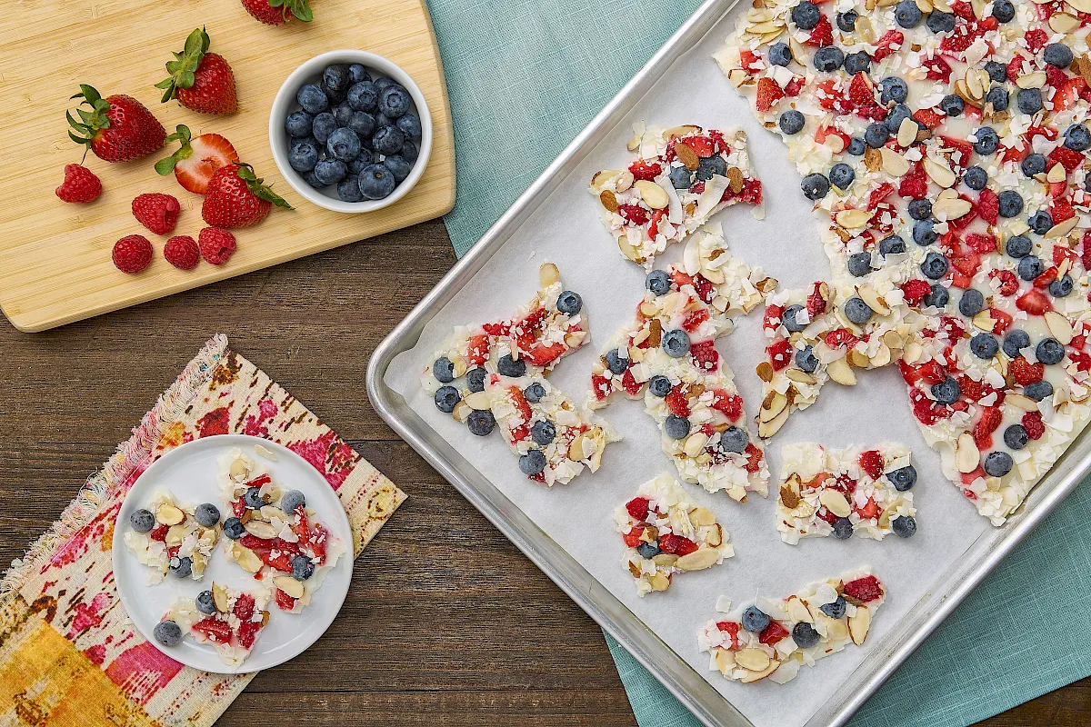 Berry Frozen Yogurt Bark